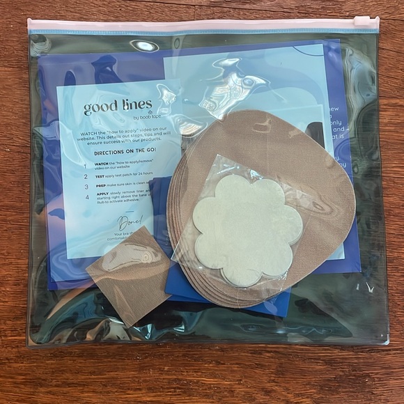 Good lines by boob tape never opened - Picture 2 of 2